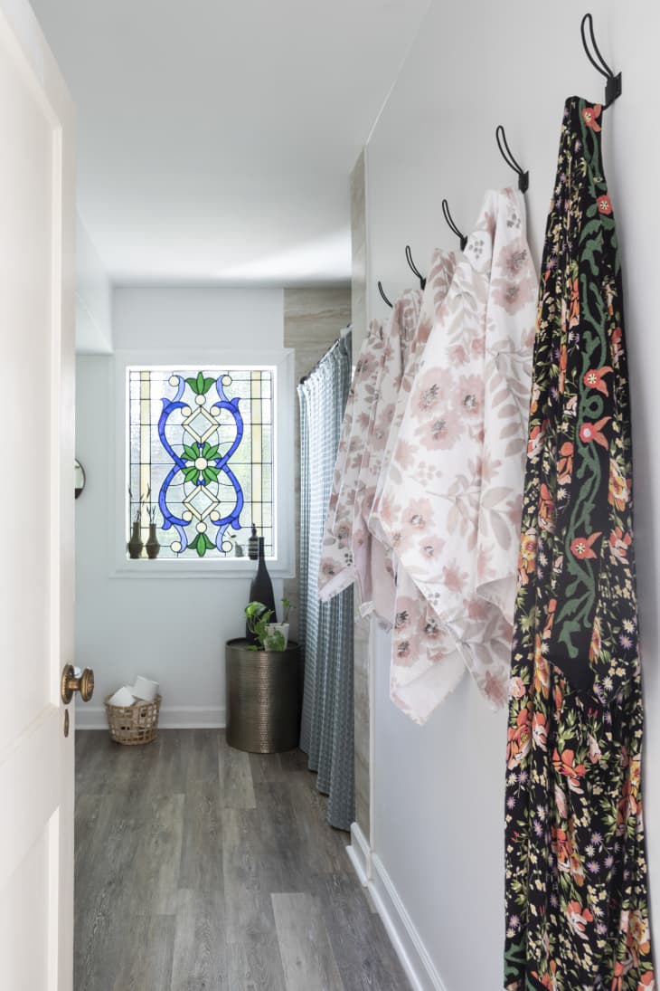 A closer look at Exposed Wood Wall Decor For Apartments